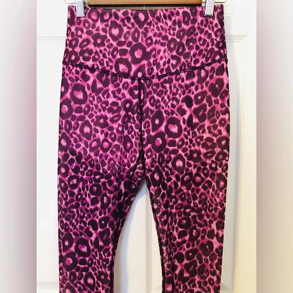 Fabletics high waisted mesh power form legging (XS/2-4) - Picture 3 of 8